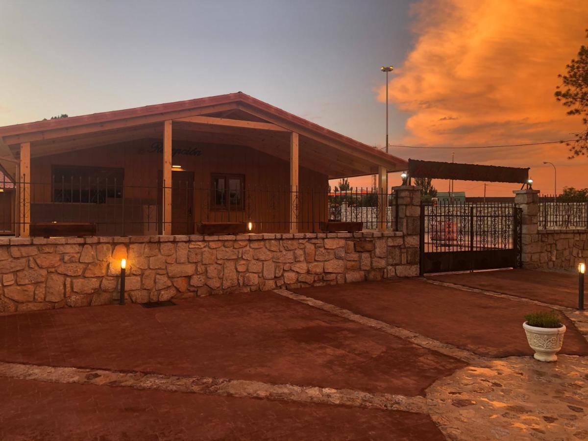 Hostal La Posada De Mari La Cabrera Ngoại thất bức ảnh